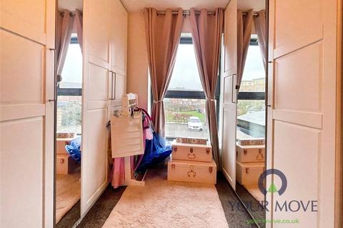 2 bedroom flat for sale, Raven Close, Hertfordshire WD18