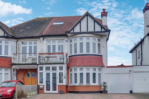 5 bedroom semi-detached house for sale, Warwick Road, Thorpe Bay SS1