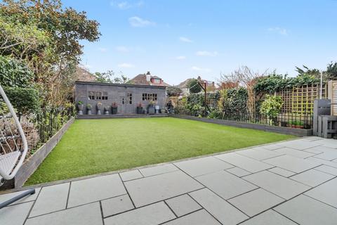 5 bedroom semi-detached house for sale, Warwick Road, Thorpe Bay SS1