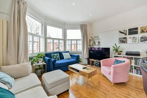 2 bedroom flat to rent, Clevedon Road, Richmond, Twickenham, TW1