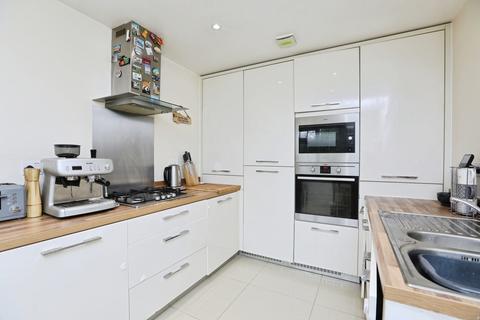 3 bedroom semi-detached house for sale, Darwin Avenue, Maidstone, Kent, ME15