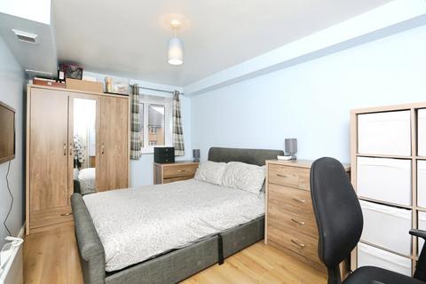1 bedroom flat for sale, St. Peters Street, Maidstone, Kent, ME16