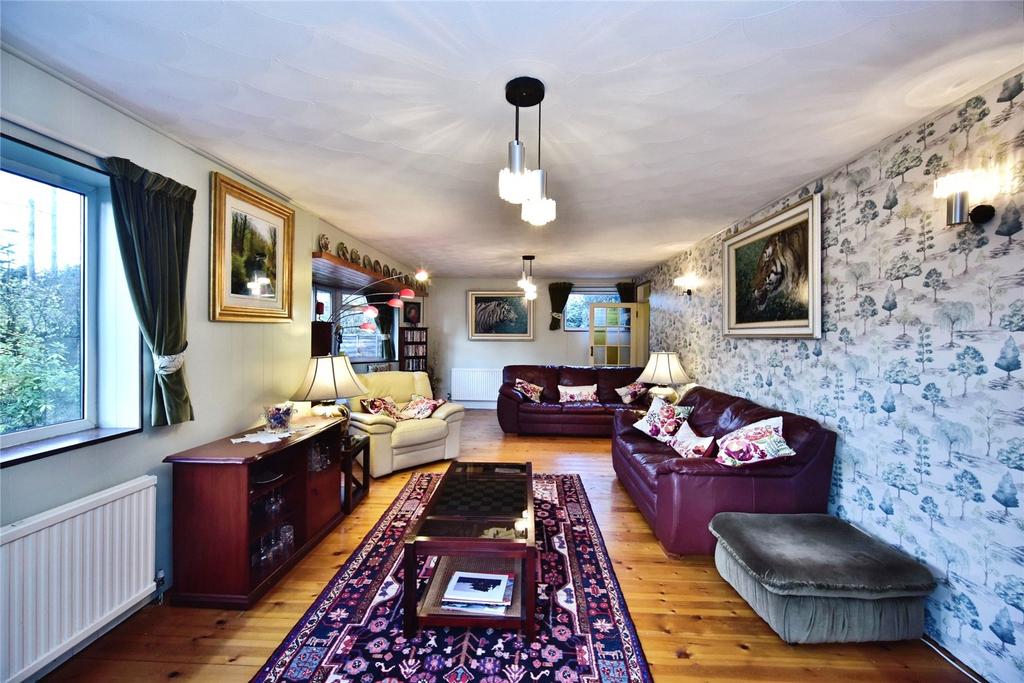 Main Lounge