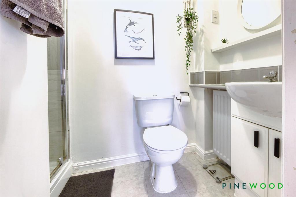 Ensuite shower room