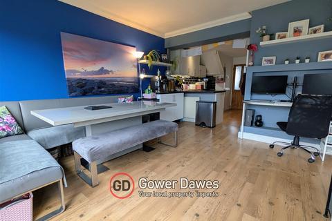 3 bedroom semi-detached house for sale, Rubicon Avenue, Wickford