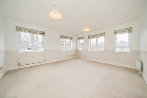 2 bedroom flat to rent, May Bate Avenue, Kingston Upon Thames KT2