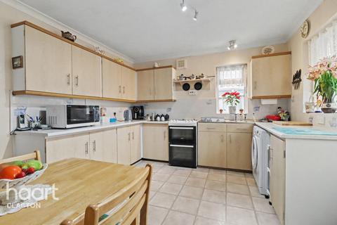 2 bedroom detached bungalow for sale, Alleyne Way, Clacton-On-Sea