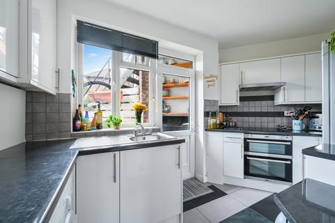 2 bedroom apartment for sale, Cranleigh House, Raynes Park SW20
