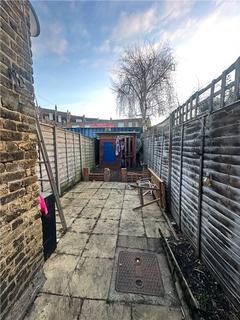 2 bedroom flat for sale, Renmuir Street, London, SW17