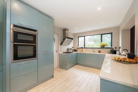 undefined, Rivermeads Avenue, Twickenham TW2