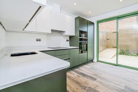 undefined, North Down, South Croydon, CR2