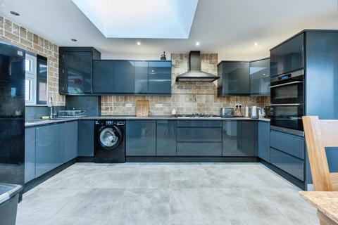 5 bedroom bungalow for sale, Arun Close, Bedford, Bedfordshire, MK41