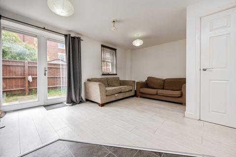 undefined, De Montfort Place, Bedford, Bedfordshire, MK40
