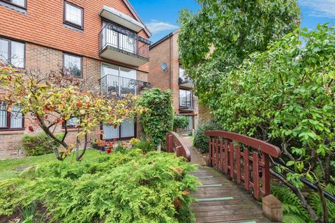 2 bedroom flat for sale, Lansdowne Road, Purley, CR8