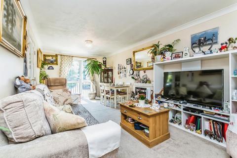 2 bedroom flat for sale, Foxley Lane, Purley, CR8