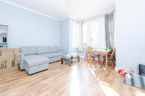2 bedroom flat for sale, De Parys Avenue, Bedford, Bedfordshire, MK40