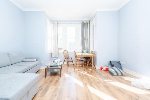 2 bedroom flat for sale, De Parys Avenue, Bedford, Bedfordshire, MK40