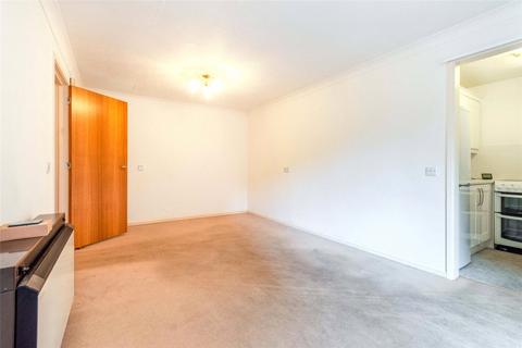 undefined, Warwick Avenue, Bedford, Bedfordshire, MK40