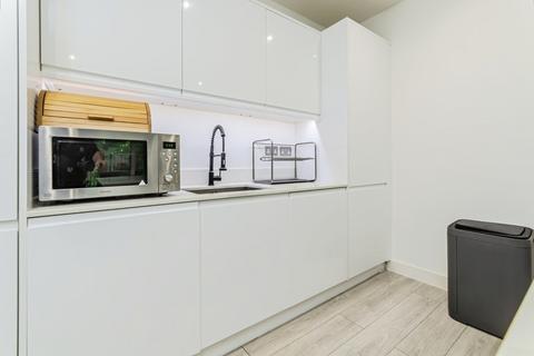 2 bedroom flat for sale, Brighton Road, PURLEY, Surrey, CR8