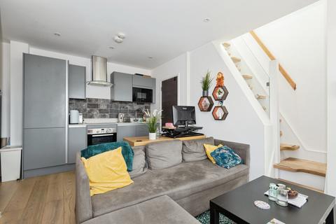1 bedroom flat for sale, Whytecliffe Road South, PURLEY, Surrey, CR8