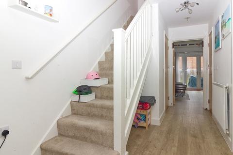 undefined, OAKGROVE - Modern 2 bed, 2.5 bath home with garden & parking in this sought-after location!
