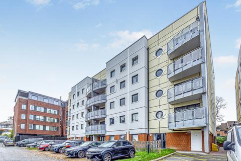 1 bedroom flat for sale, Brighton Road, Purley, CR8