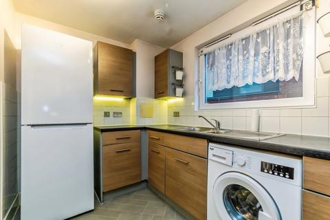 1 bedroom flat for sale, Brighton Road, Purley, CR8