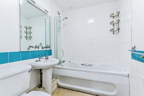undefined, Brighton Road, Purley, CR8