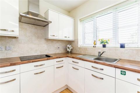 1 bedroom flat for sale, Limpsfield Road, Warlingham, Surrey, CR6