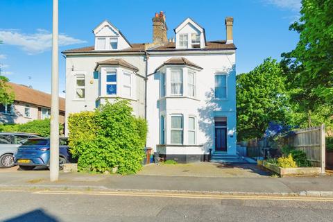 Whytecliffe Road North, Purley, CR8