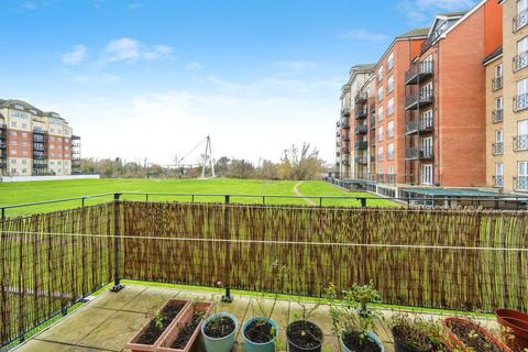 2 bedroom flat for sale, Palgrave Road, Bedford, Bedfordshire, MK42