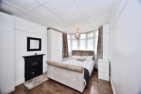 4 bedroom detached house for sale, Park Avenue, Sittingbourne, Kent, ME10