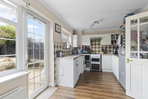 3 bedroom semi-detached house for sale, Howard Close, Hailsham