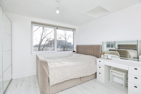1 bedroom flat for sale, Cooks Lane, Sittingbourne, Kent, ME10