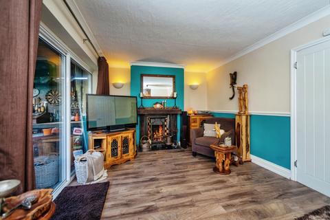 5 bedroom end of terrace house for sale, Queendown Avenue, Rainham, Gillingham, Kent, ME8