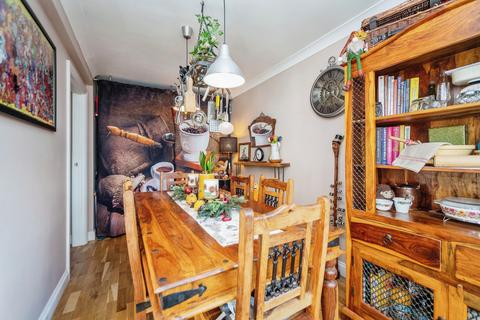 5 bedroom end of terrace house for sale, Queendown Avenue, Rainham, Gillingham, Kent, ME8