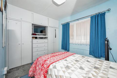 2 bedroom detached house for sale, Beckenham Park, Otterham Quay Lane, Rainham, Gillingham, ME8