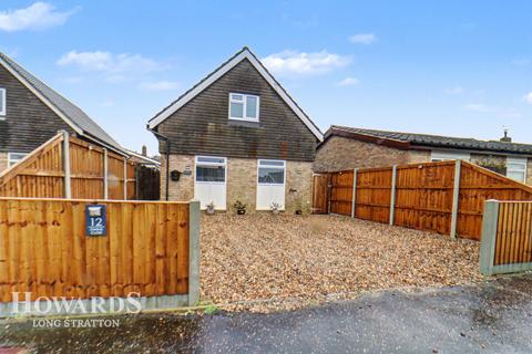 3 bedroom detached house for sale, Owens Close, Long Stratton