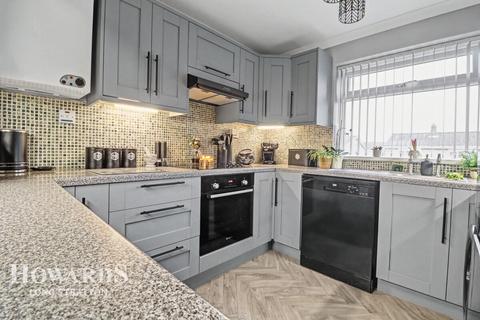 3 bedroom detached house for sale, Owens Close, Long Stratton