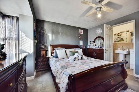 4 bedroom detached house for sale, Walsby Drive, Kemsley, Sittingbourne, Kent, ME10