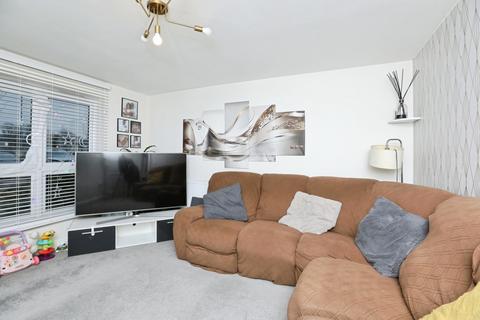 3 bedroom end of terrace house for sale, Redgrove Avenue, Sittingbourne, Kent, ME10