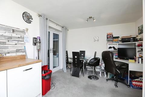 3 bedroom end of terrace house for sale, Redgrove Avenue, Sittingbourne, Kent, ME10