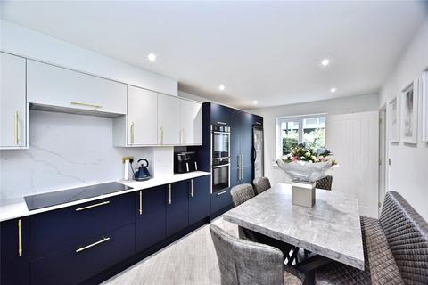 4 bedroom terraced house for sale, Primrose Avenue, Sittingbourne, Kent, ME10