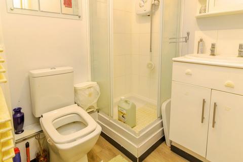 undefined, Cromarty Court, Bletchley, Milton Keynes, Buckinghamshire, MK3