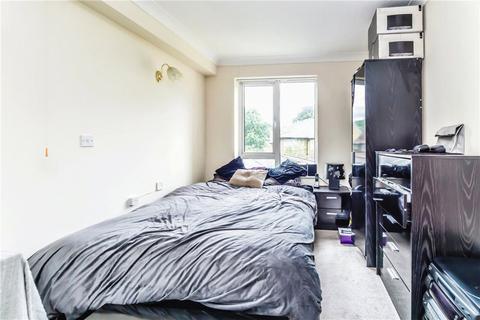 undefined, Brighton Road, South Croydon, CR2