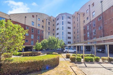 Flat - Staverton Grove, Broughton, Milton Keynes, Buckinghamshire, MK10