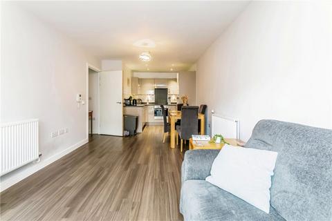undefined, Cabot Close, Croydon, CR0