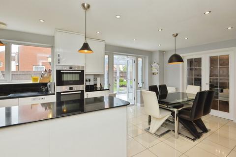 4 bedroom detached house for sale, Southwold Crescent, Broughton, Milton Keynes, Buckinghamshire, MK10