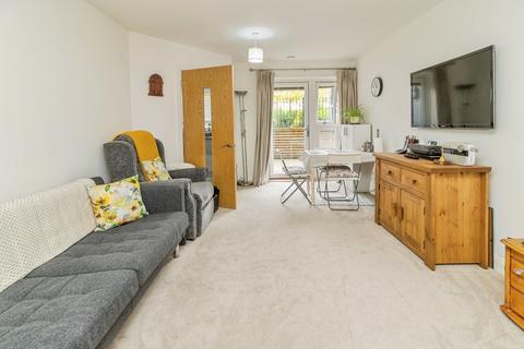 2 bedroom flat for sale, Hindhead Knoll, Walnut Tree, Milton Keynes, Buckinghamshire, MK7