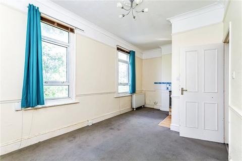 undefined, Avondale Road, South Croydon, CR2